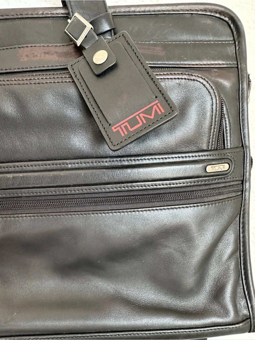 Tumi Alpha Leather Briefcase Travel Bag Black laptop preloved